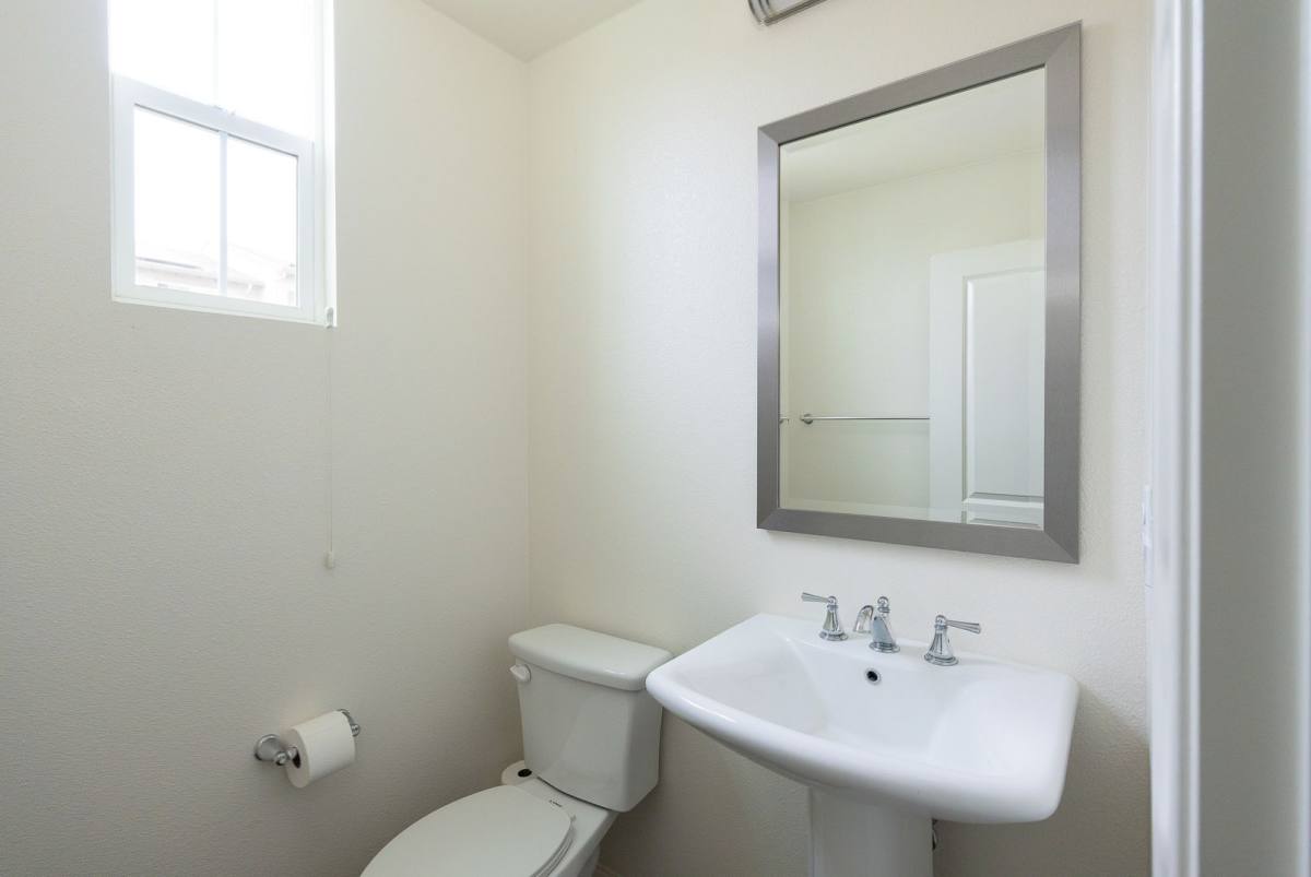Townhouse for rent at 174 Prairie St, Camarillo, CA 93010