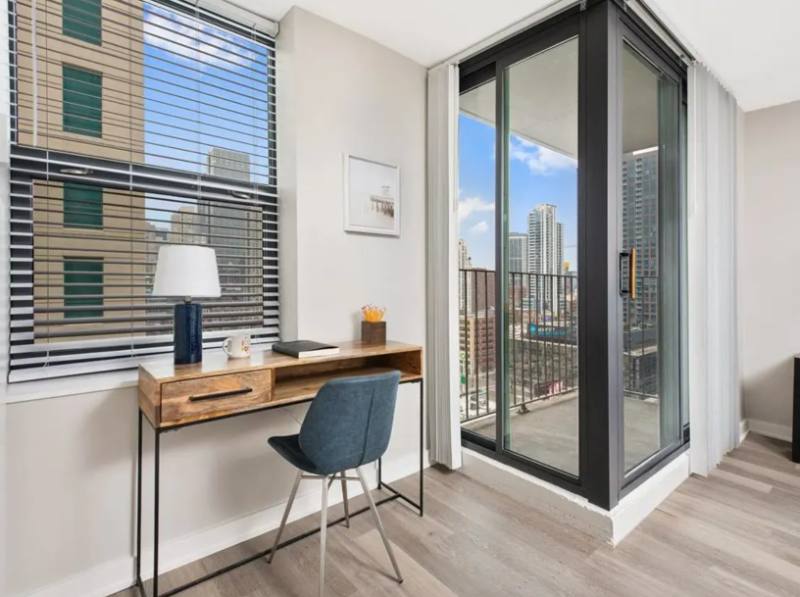 Apartment for rent at 125 W Huron, Chicago, IL 60654