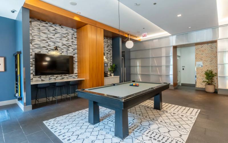 Apartment for rent at 125 W Huron, Chicago, IL 60654
