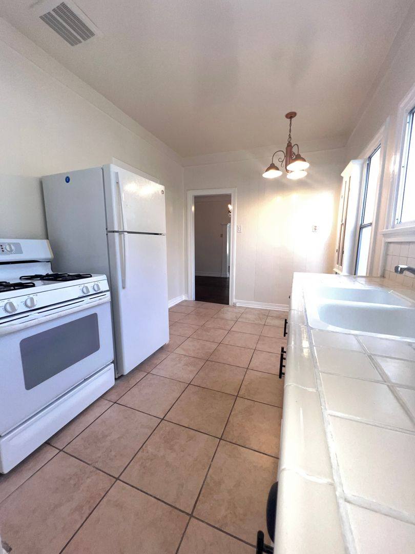 Apartment for rent at 1218-1224 S Averill Ave, San Pedro, CA 90732