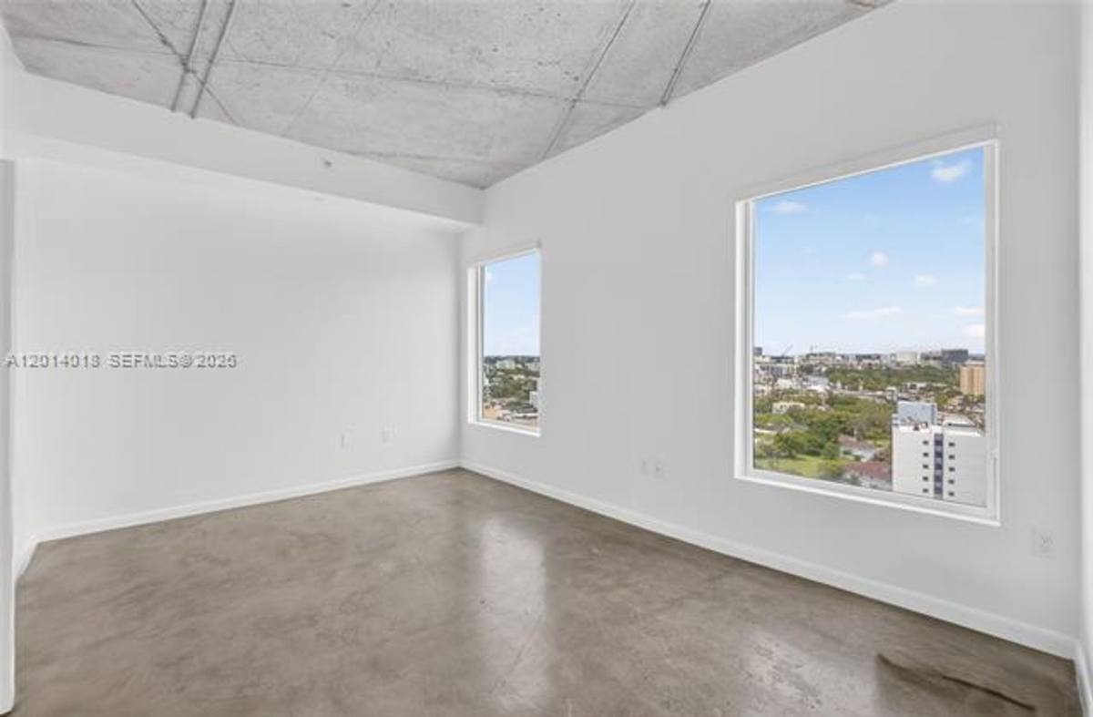 Apartment for rent at 10 SW S River Dr, Miami, FL 33130