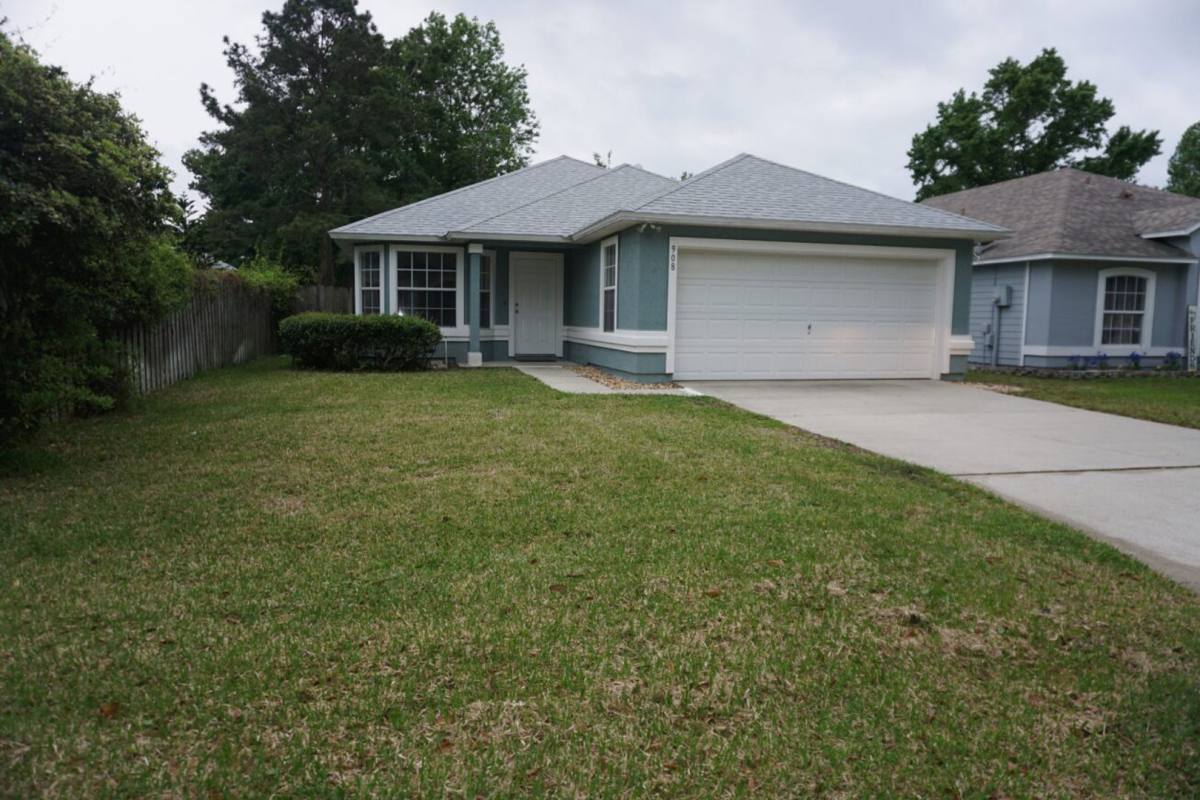 House for rent at 908 Buttercup Dr, Saint Johns, FL 32259