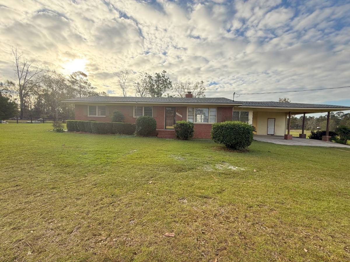 House for rent at 4734 Vienna Church Rd, Valdosta, GA 31605