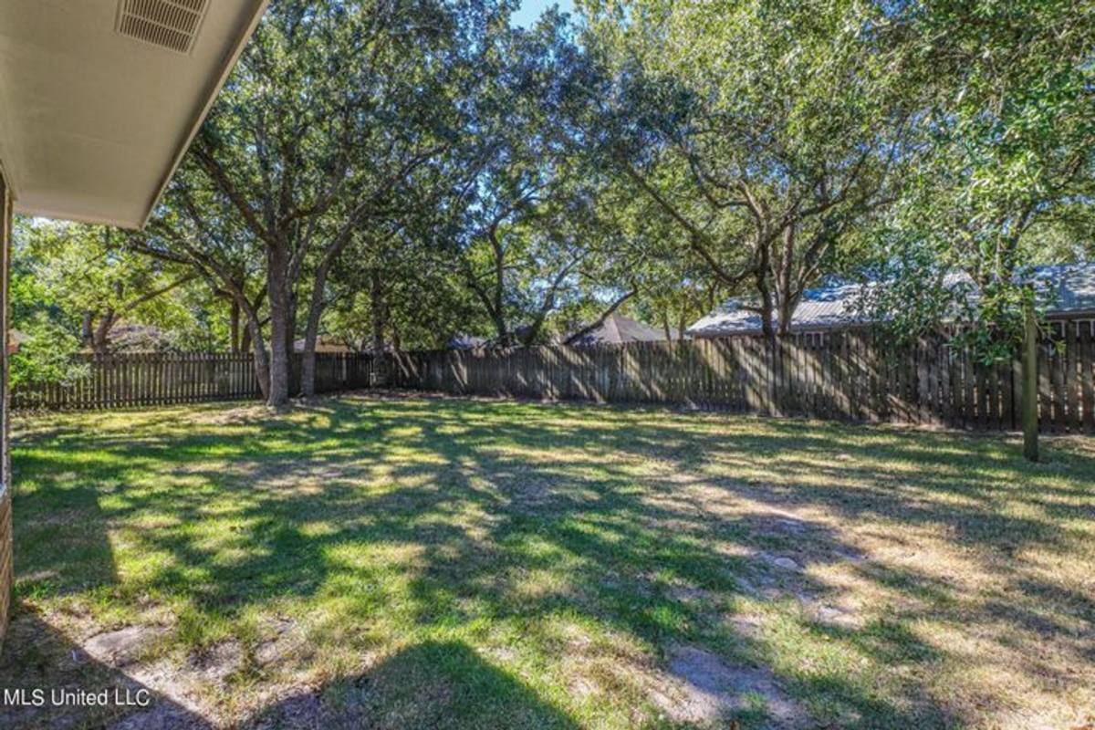 House for rent at 6941 Red Bud Lane, Pascagoula, MS 39567