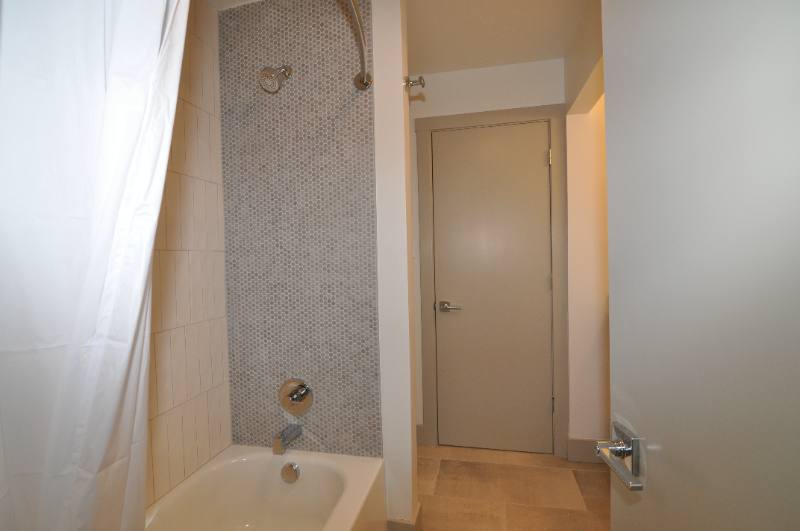 Apartment for rent at 924 10th Ave #5, Huntington, WV 25701