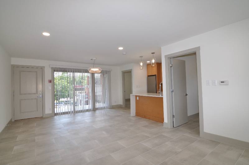 Apartment for rent at 924 10th Ave #5, Huntington, WV 25701
