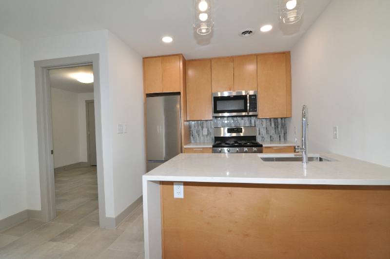 Apartment for rent at 924 10th Ave #5, Huntington, WV 25701