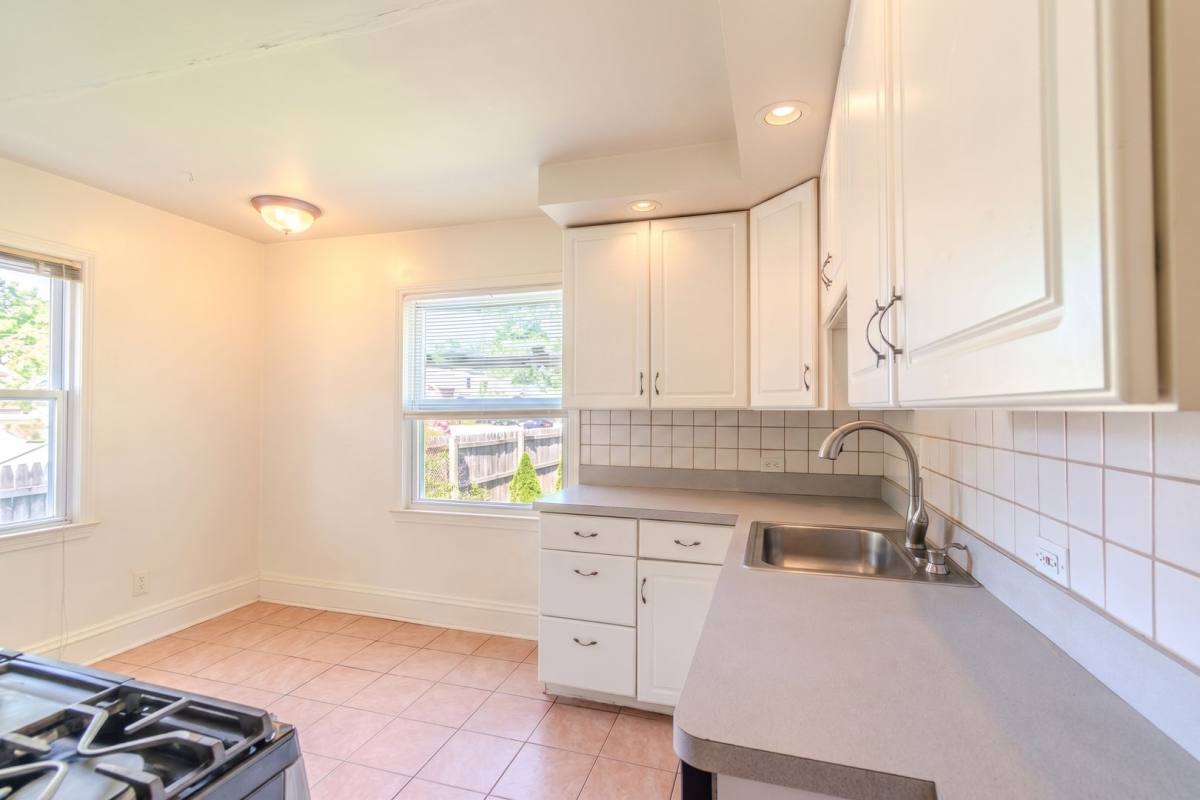 House for rent at 3224 N Altadena Ave, Royal Oak, MI 48073