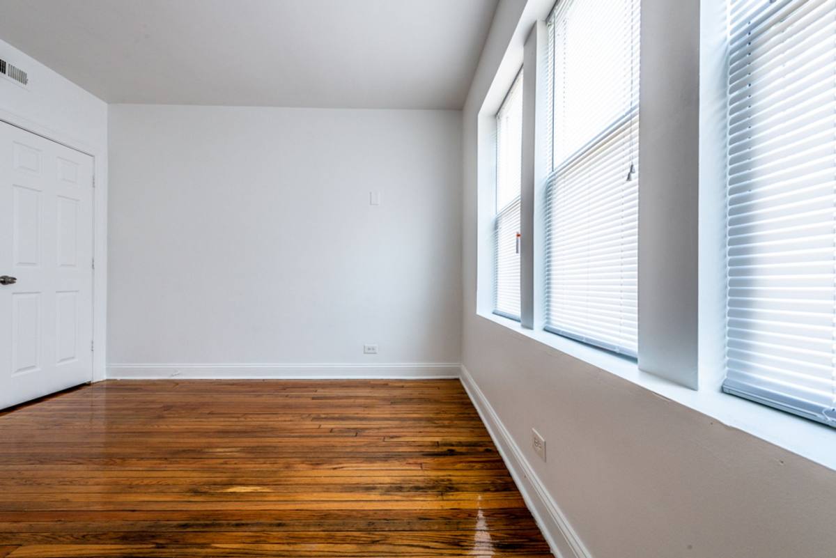 Apartment for rent at 6104 S Campbell Ave, Chicago, IL 60629