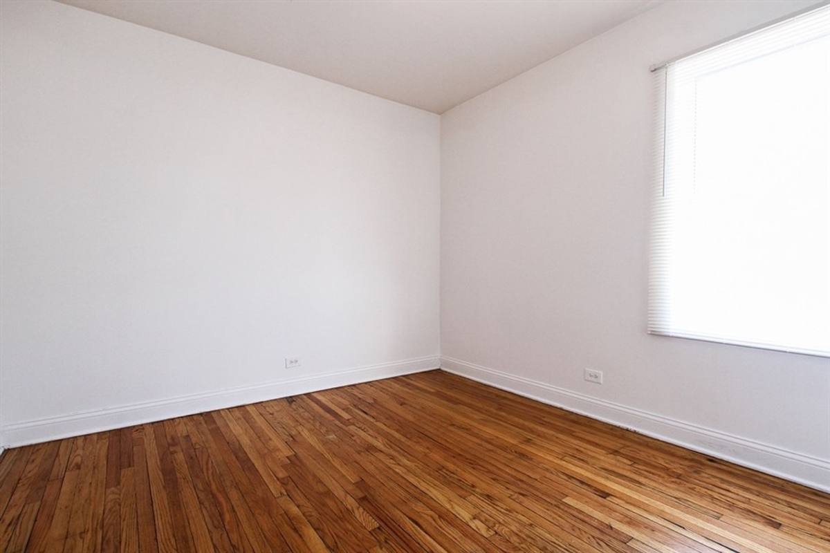Apartment for rent at 6104 S Campbell Ave, Chicago, IL 60629