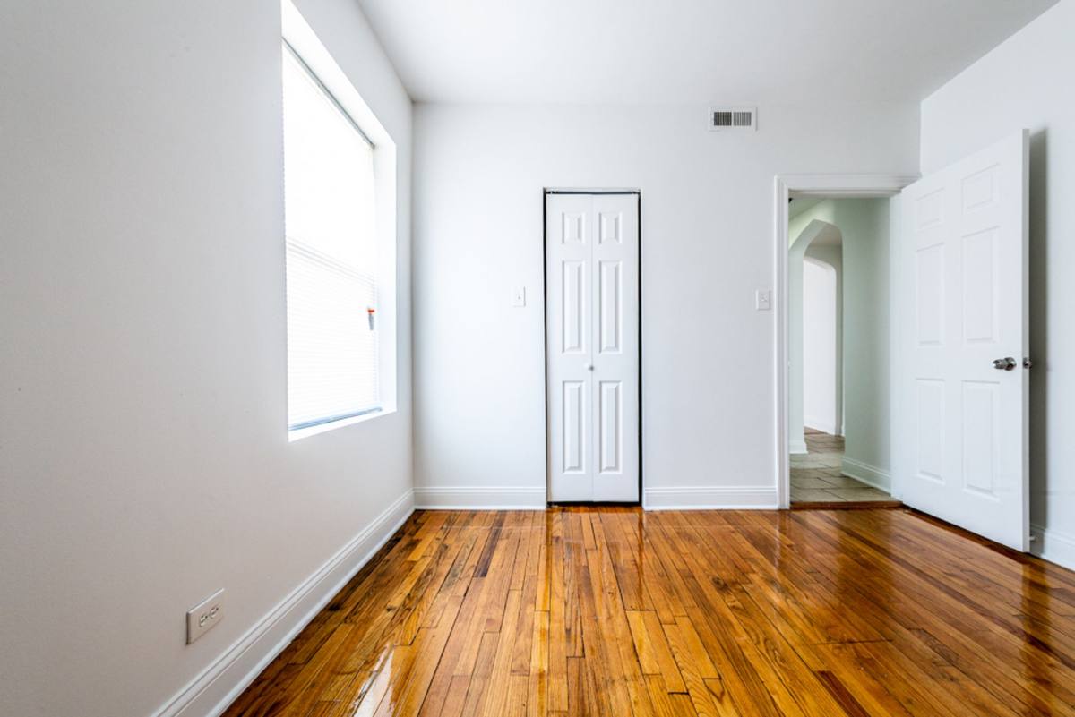 Apartment for rent at 6104 S Campbell Ave, Chicago, IL 60629