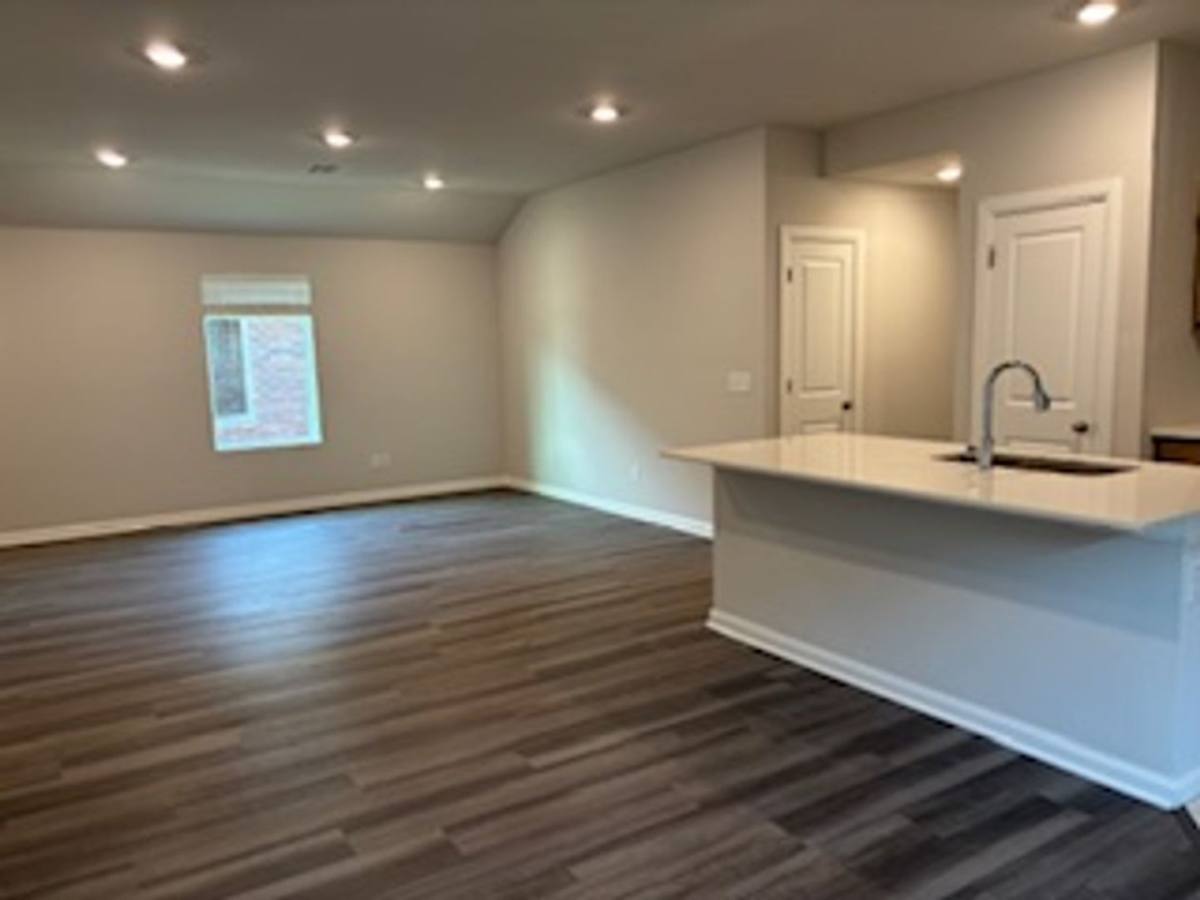 House for rent at 19509 Conway Dr, Edmond, OK 73012