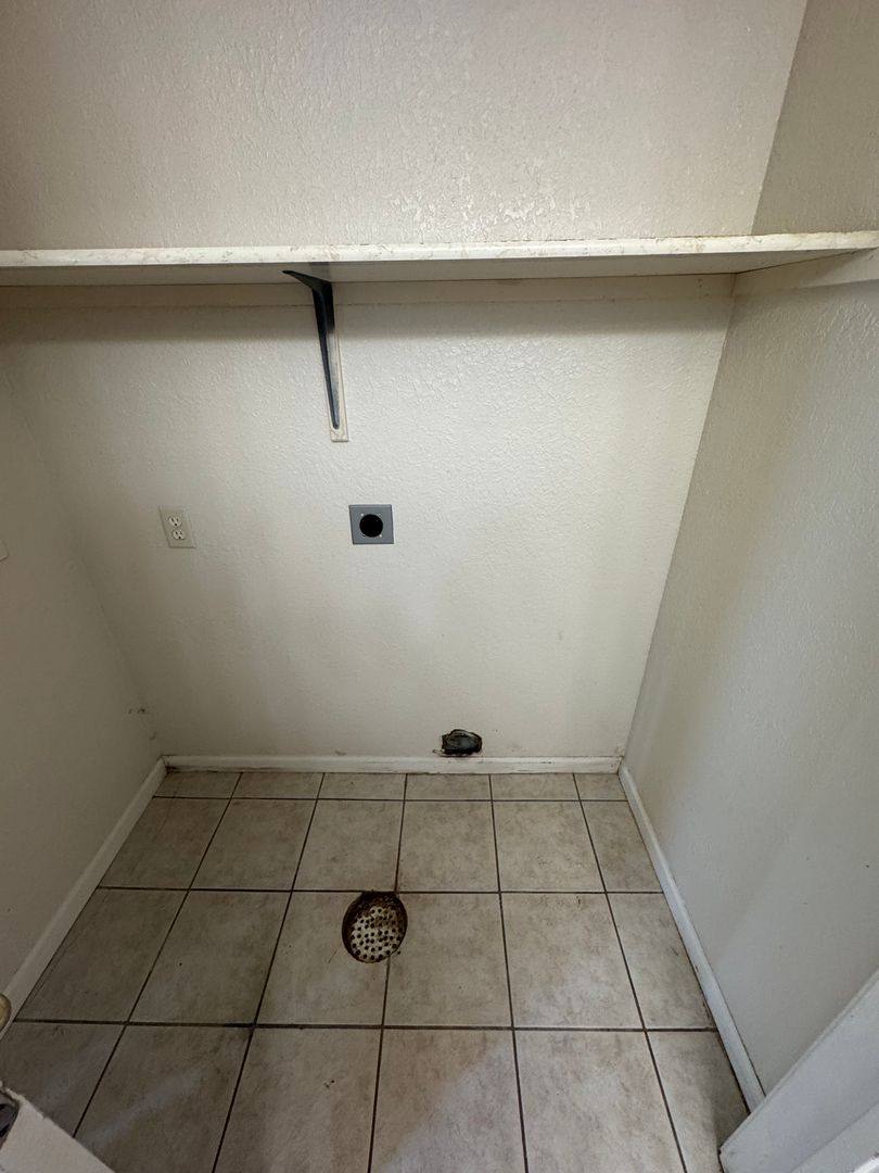 Apartment for rent at 2681-2683 E Oakbrook Dr, Columbia, MO 65202
