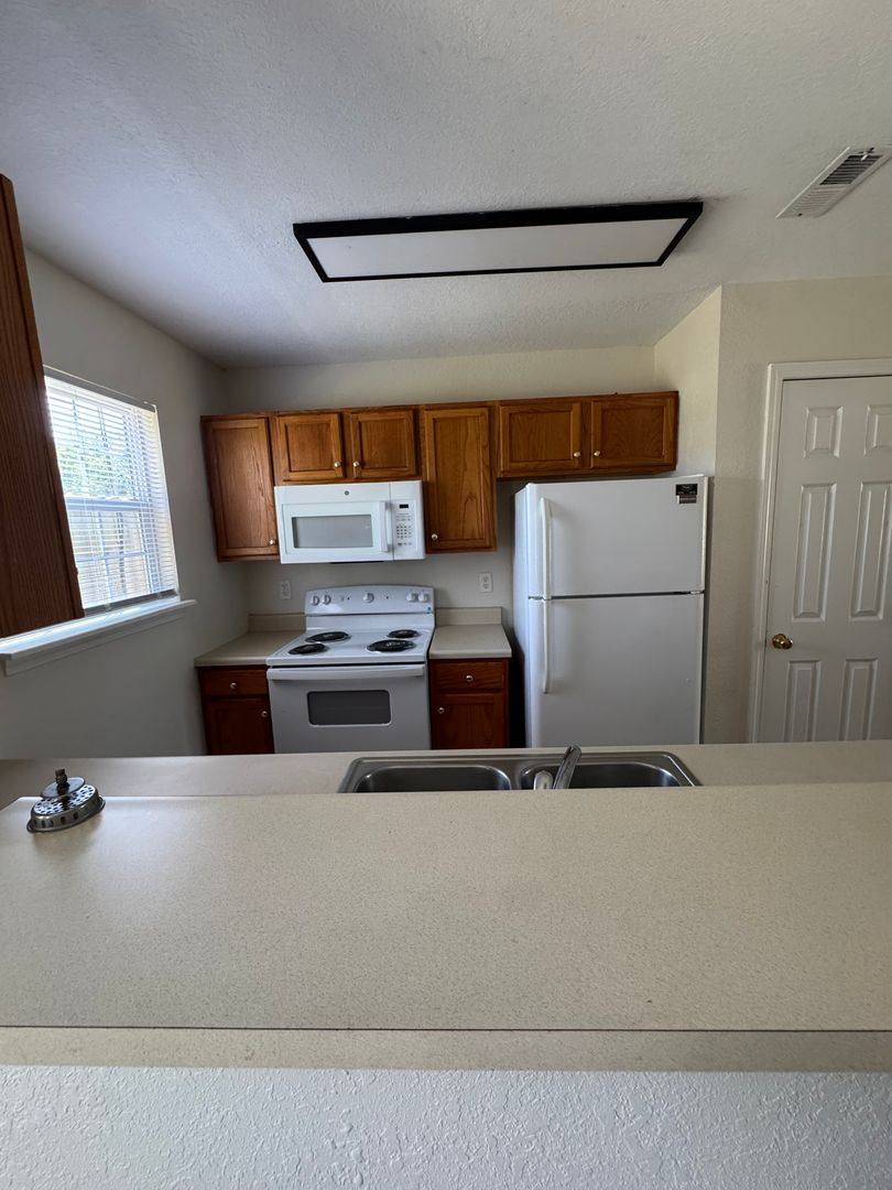 Apartment for rent at 2681-2683 E Oakbrook Dr, Columbia, MO 65202