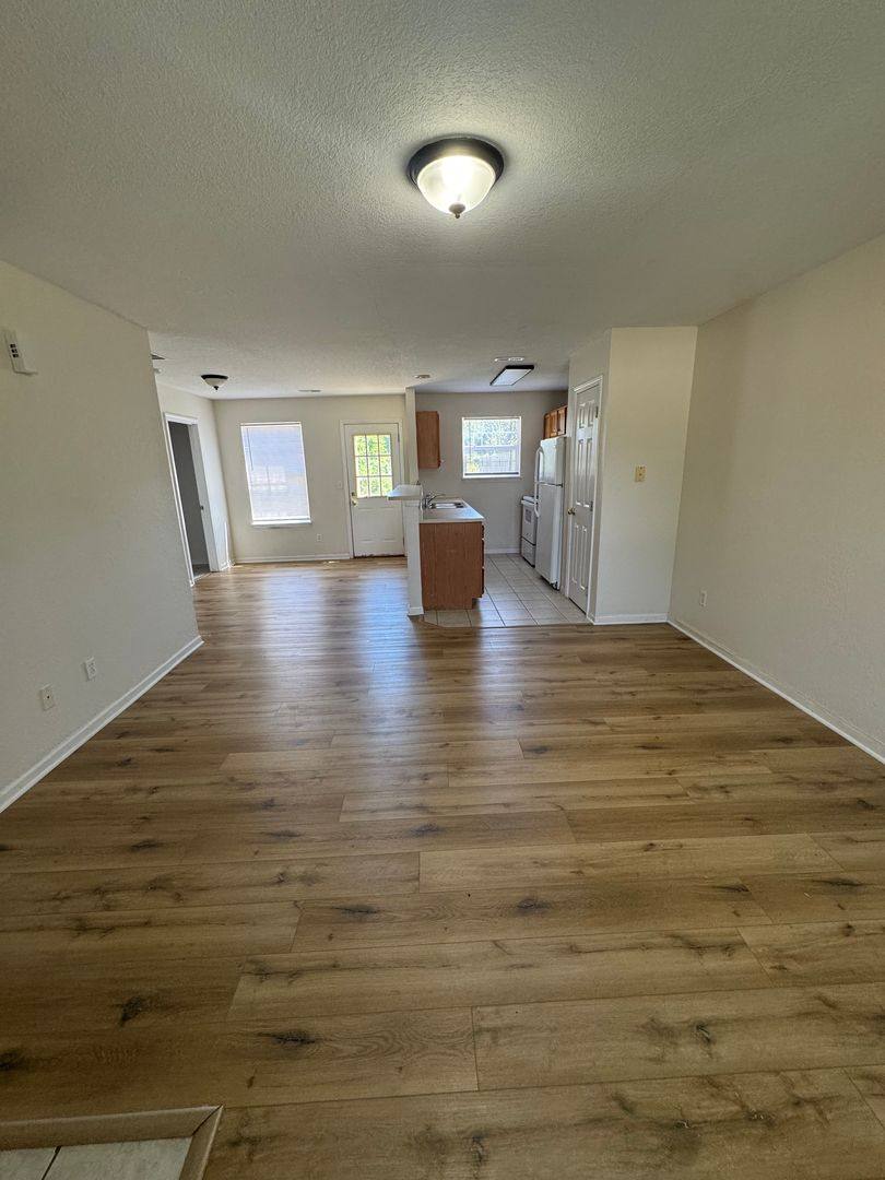 Apartment for rent at 2681-2683 E Oakbrook Dr, Columbia, MO 65202