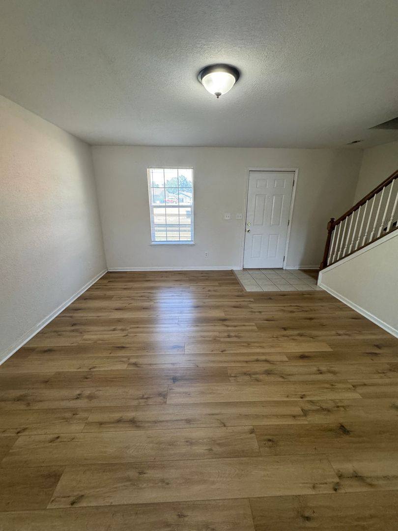 Apartment for rent at 2681-2683 E Oakbrook Dr, Columbia, MO 65202