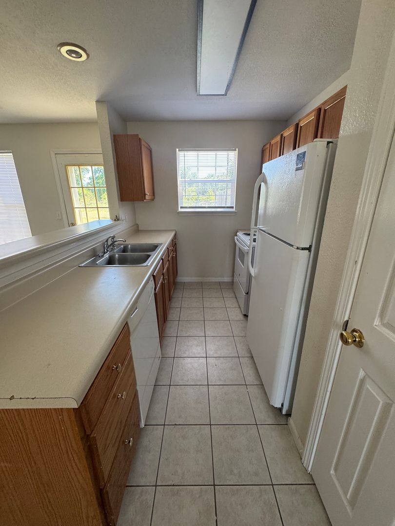 Apartment for rent at 2681-2683 E Oakbrook Dr, Columbia, MO 65202