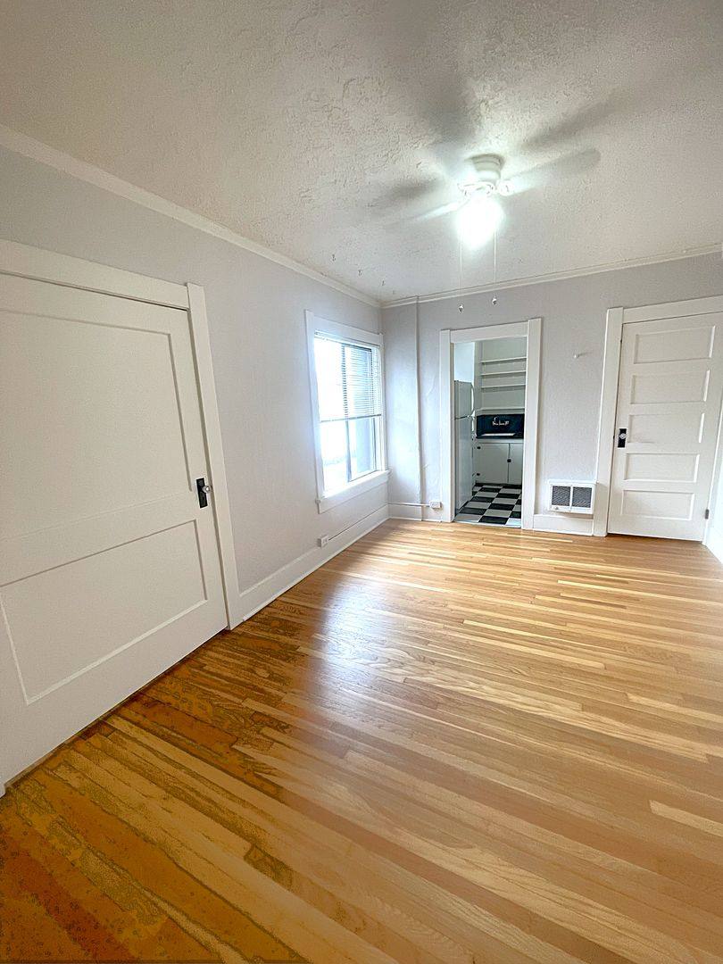 Apartment for rent at 711 SE 11th Ave, Portland, OR 97214
