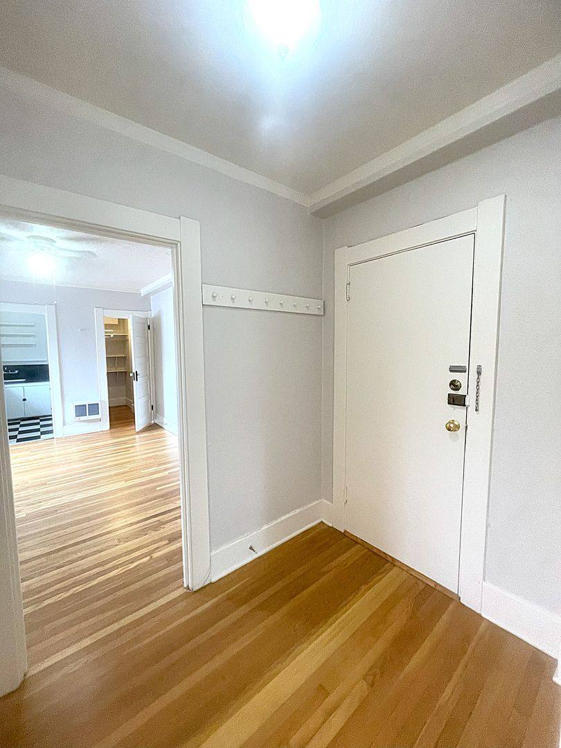 Apartment for rent at 711 SE 11th Ave, Portland, OR 97214