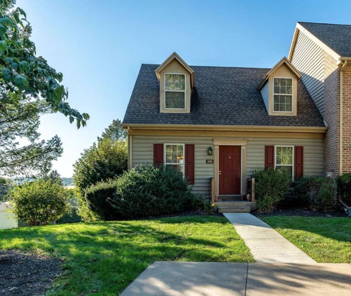 Condo for rent at 900 Skyview Dr, York, PA 17406