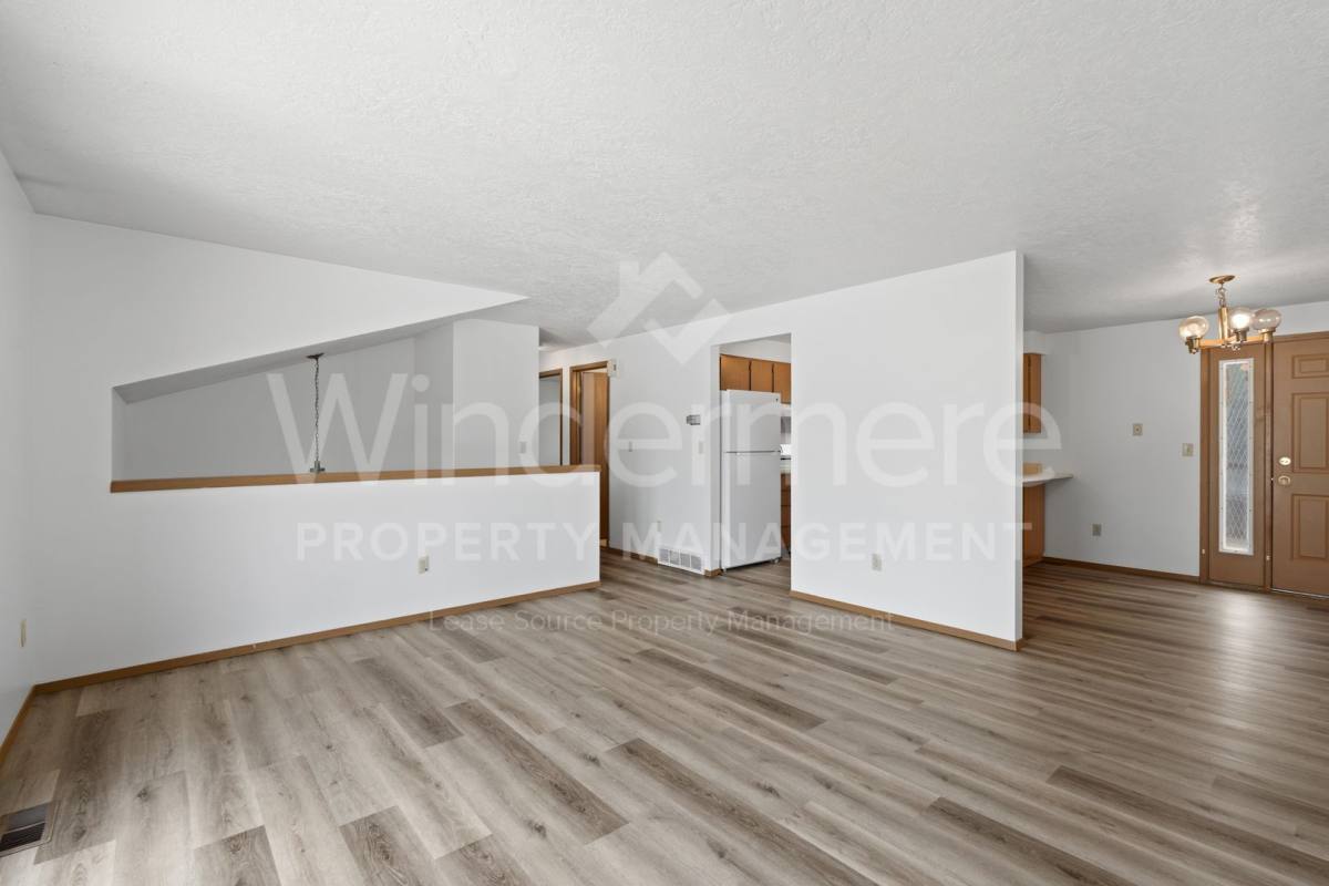 Apartment for rent at 802 S Calvin Rd, Veradale, WA 99037