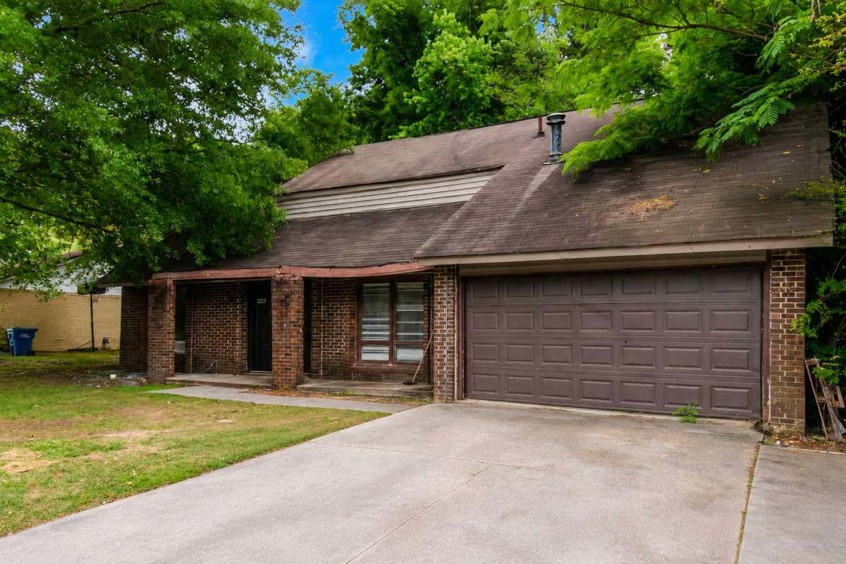 Townhouse for rent at 3325 Valley Bend Rd, Atlanta, GA 30349