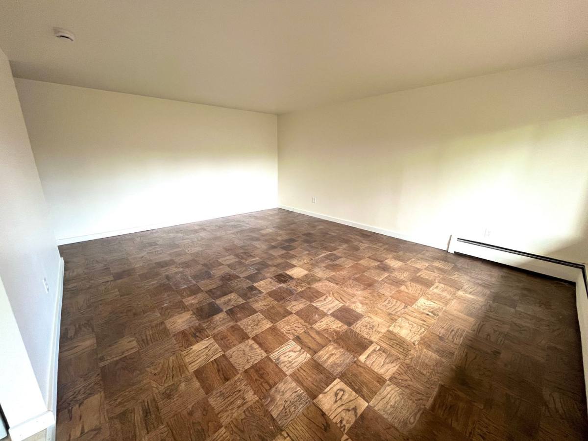 Apartment for rent at 1400 E Mercer St, Seattle, WA 98112