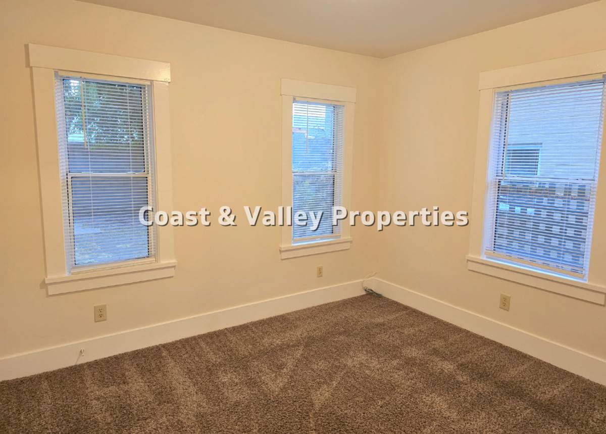 Apartment for rent at 120-122 N Mildred Ave, King City, CA 93930