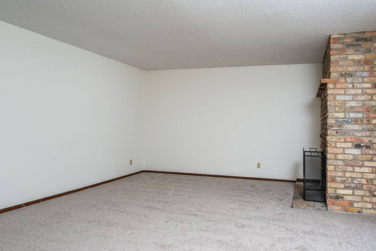Apartment for rent at 5180 Lincoln Dr, Minneapolis, MN 55436