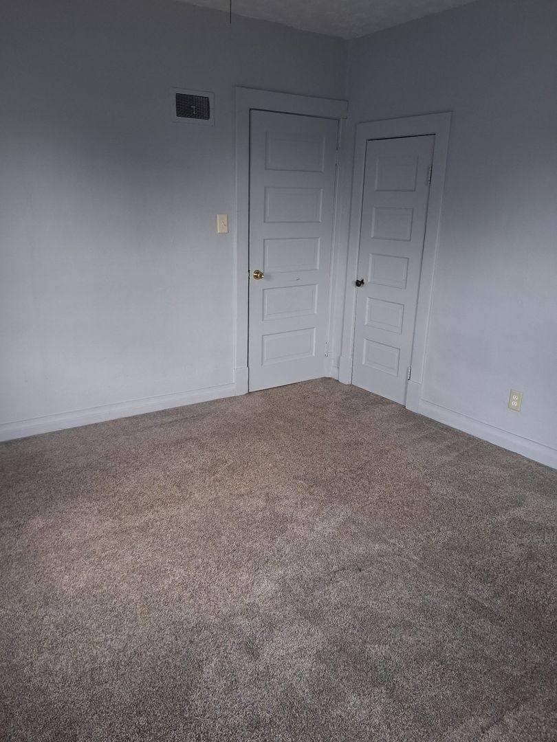 Townhouse for rent at 536 1st St E, Dickinson, ND 58601