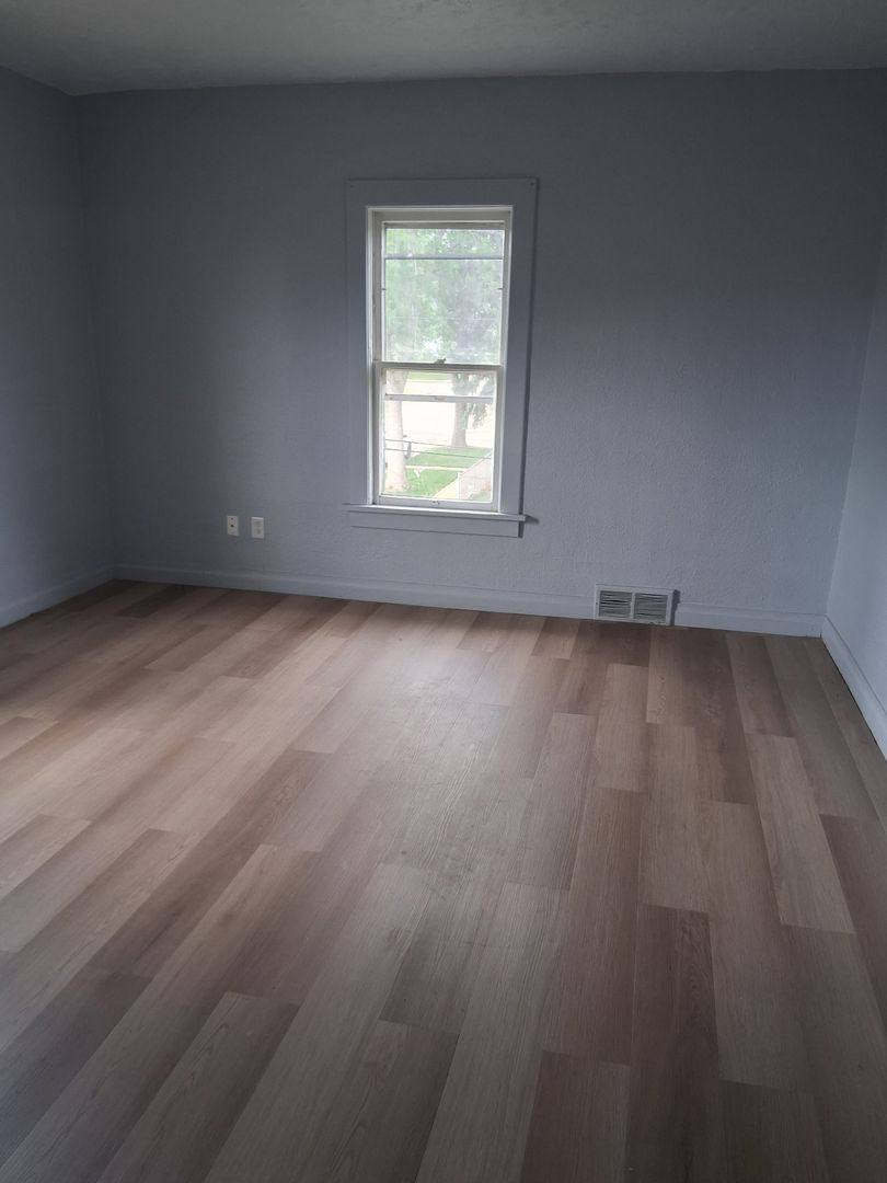 Townhouse for rent at 536 1st St E, Dickinson, ND 58601