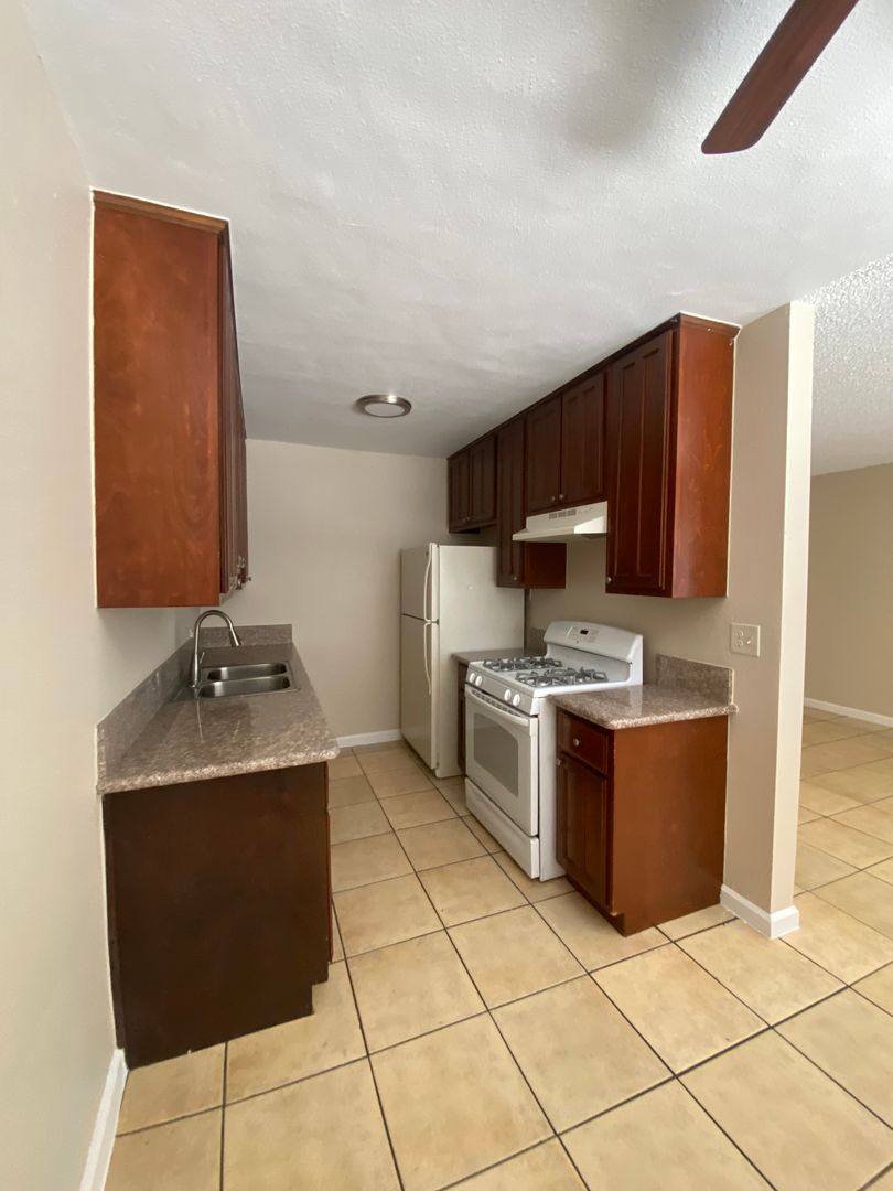 Apartment for rent at 6175 Linden Ave, Long Beach, CA 90805