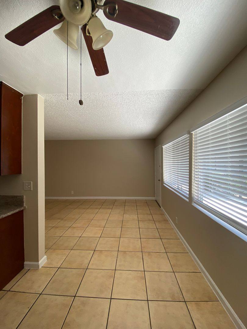Apartment for rent at 6175 Linden Ave, Long Beach, CA 90805