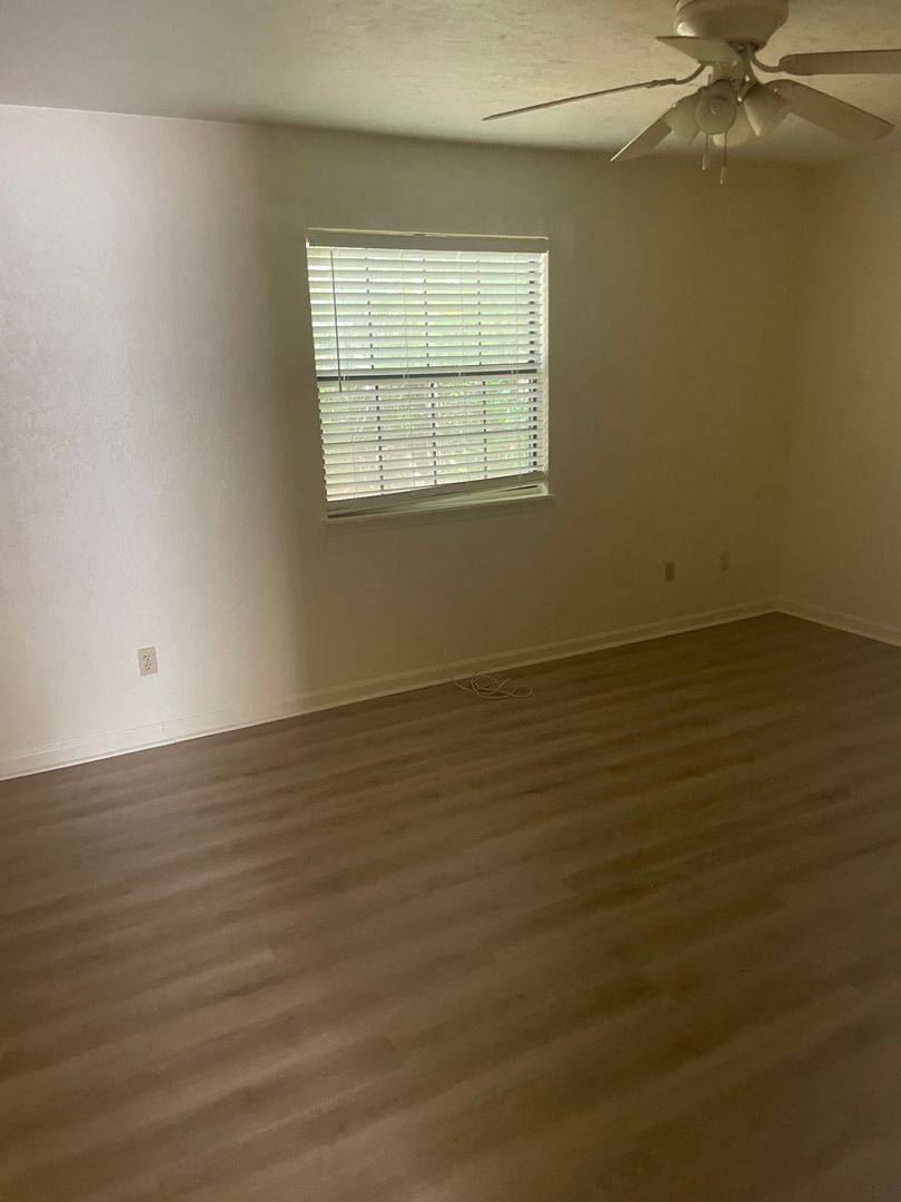 Apartment for rent at 319 Dixie Dr, Tallahassee, FL 32304