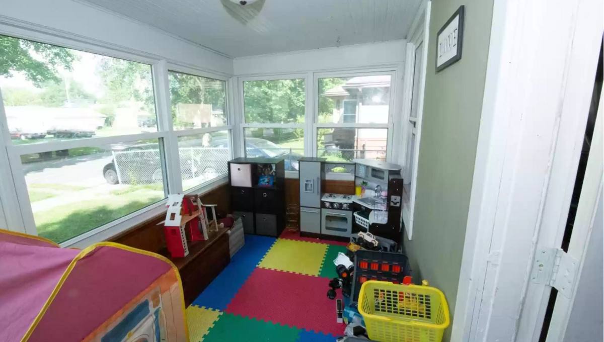 House for rent at 3200 16th Ave, Rock Island, IL 61201