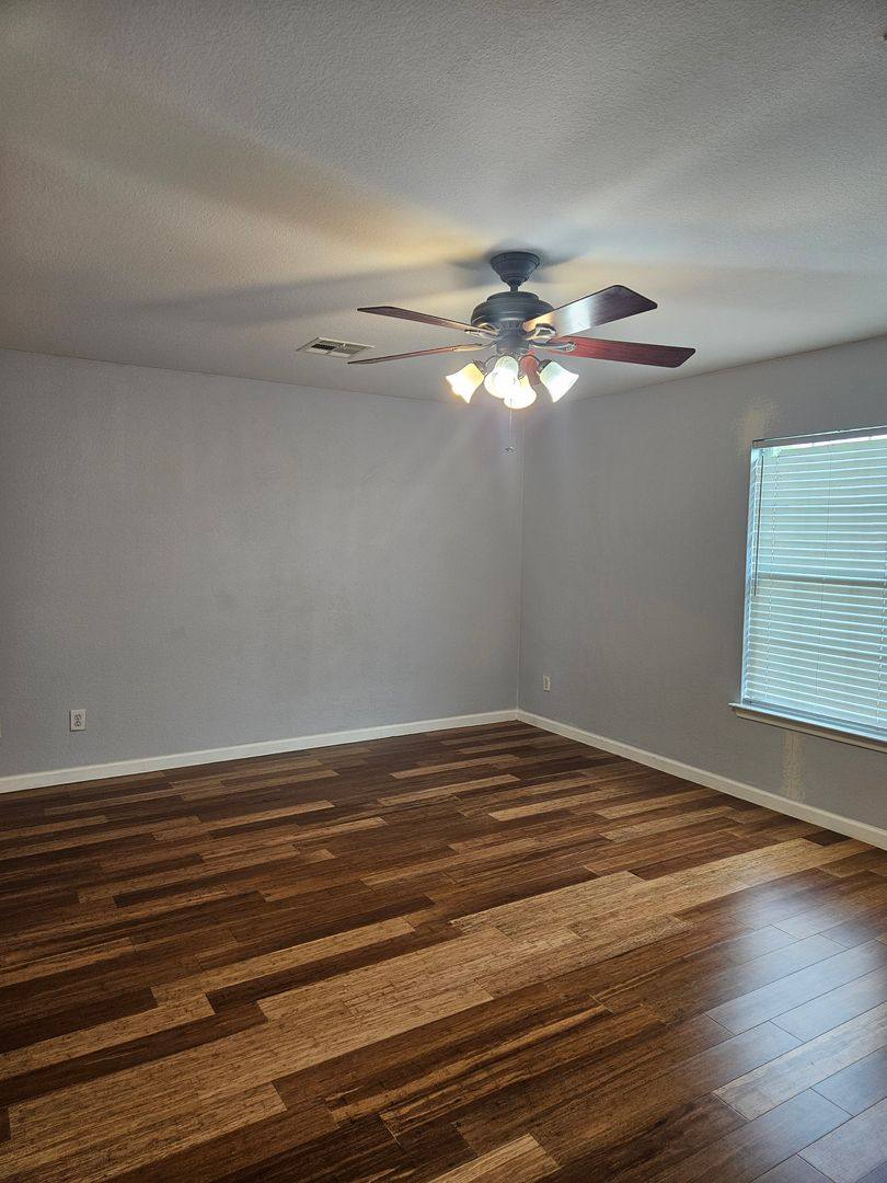 House for rent at 13400 Coomes Dr, Del Valle, TX 78617