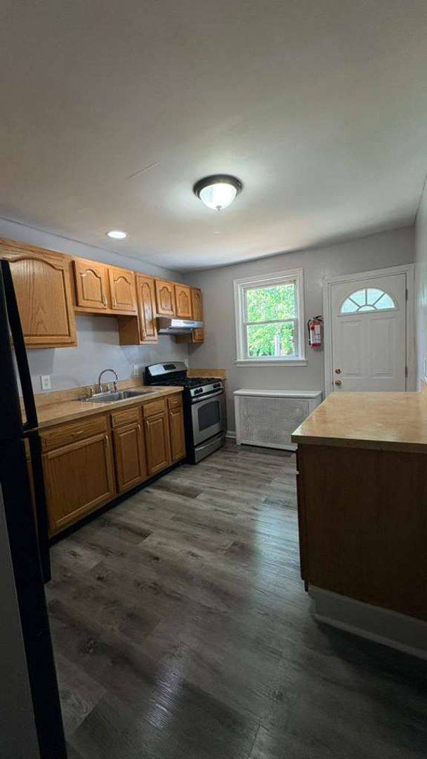 House for rent at 655 Franklin St, Trenton, NJ 08611