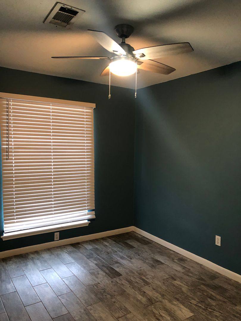 House for rent at 3006 Glen Court, Huntsville, TX 77340
