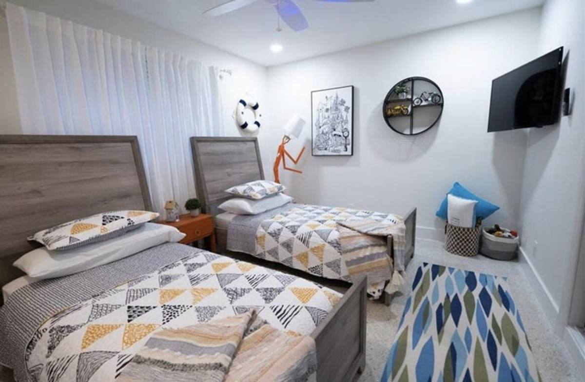 House for rent at 464 NW 11th St, Boca Raton, FL 33432