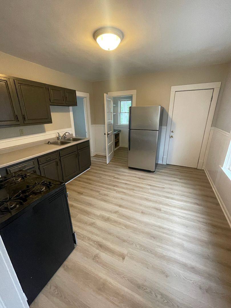 Apartment for rent at 521 N 21st Ave W, Duluth, MN 55806