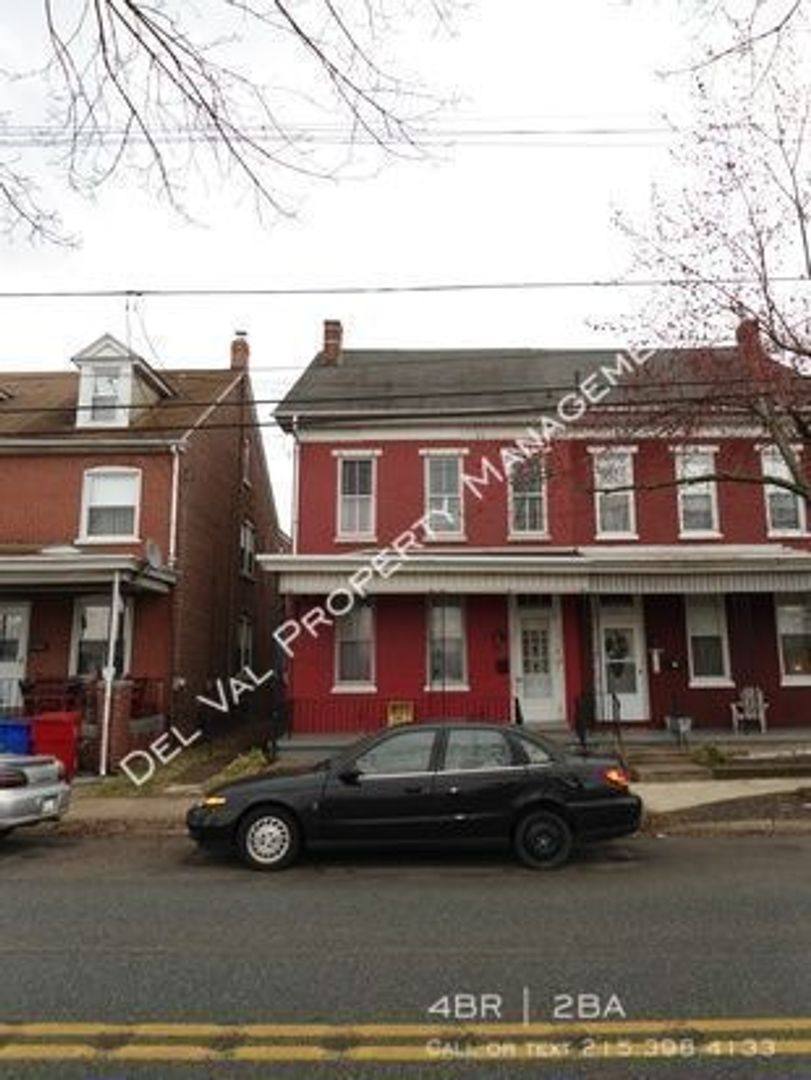 House for rent at 310 N Charlotte St, Pottstown, PA 19464