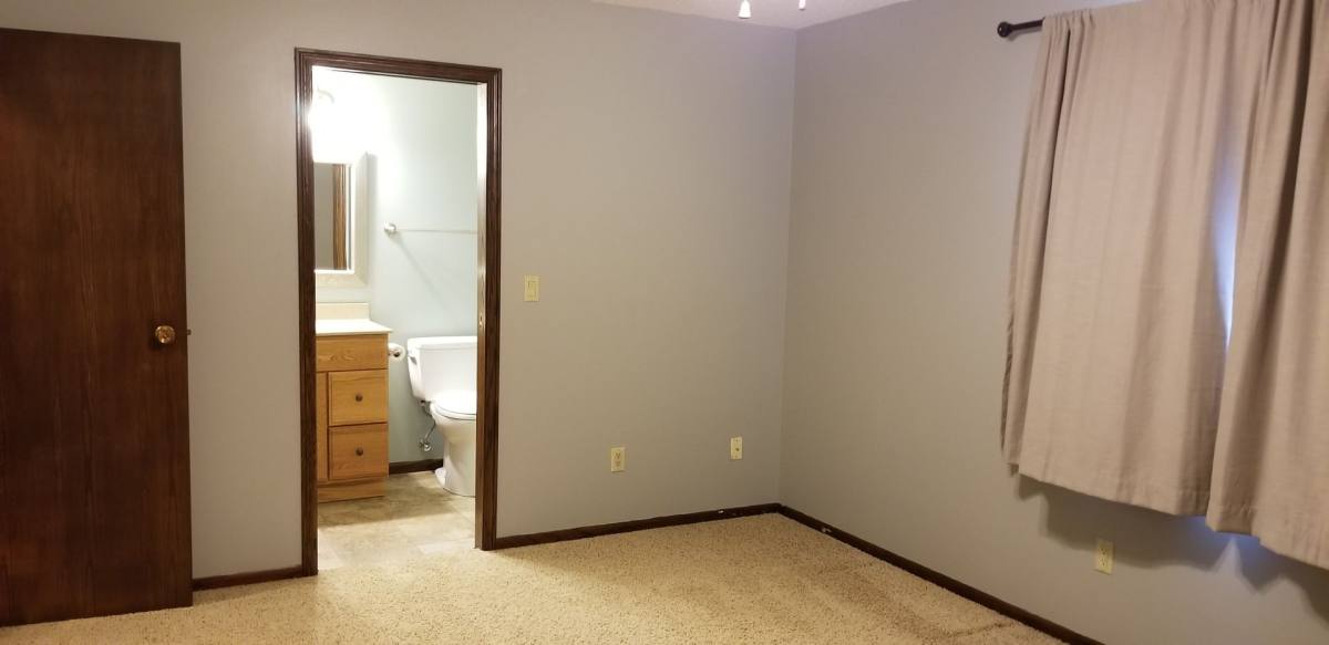 House for rent at 4401 E Oak St, Sioux Falls, SD 57103