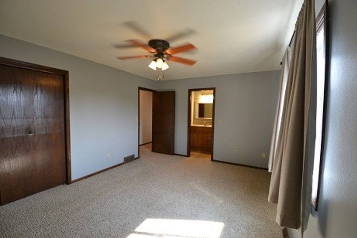 House for rent at 4401 E Oak St, Sioux Falls, SD 57103
