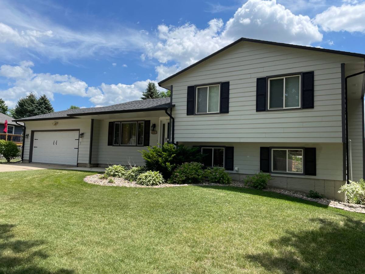 House for rent at 4401 E Oak St, Sioux Falls, SD 57103