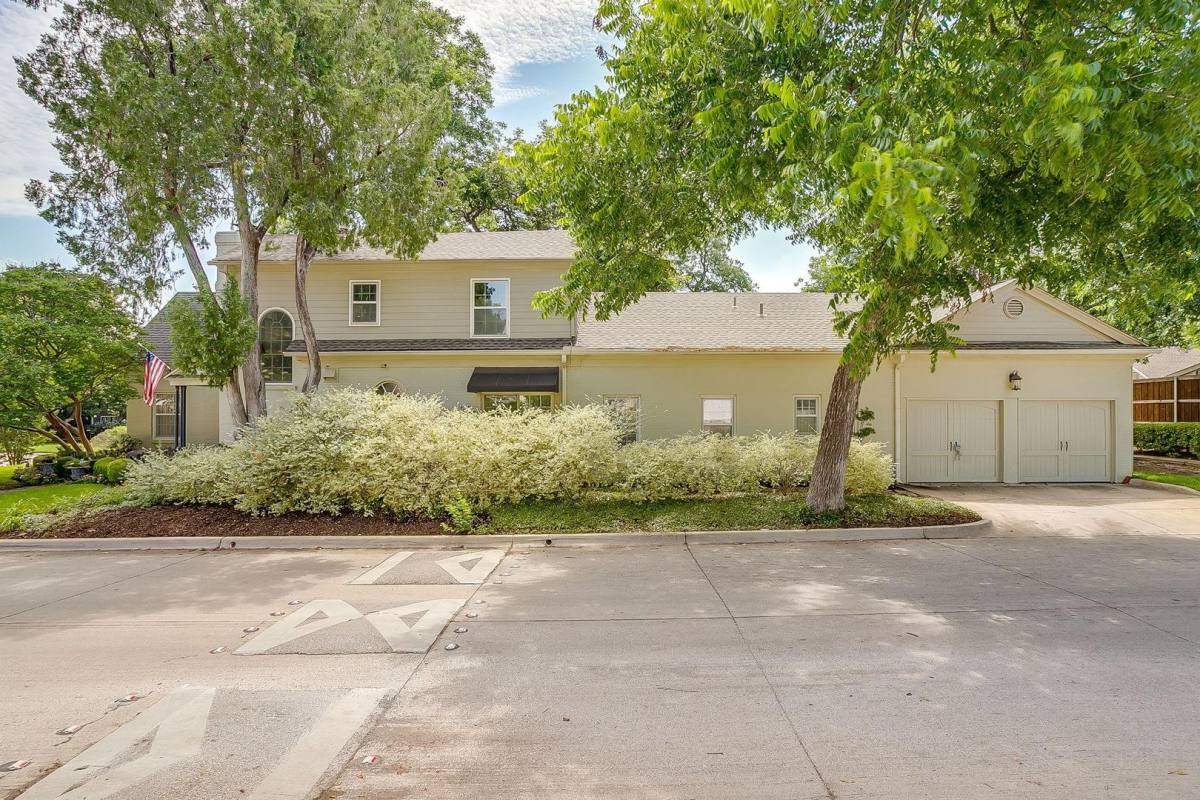 House for rent at 901 Washington Terrace, Fort Worth, TX 76107