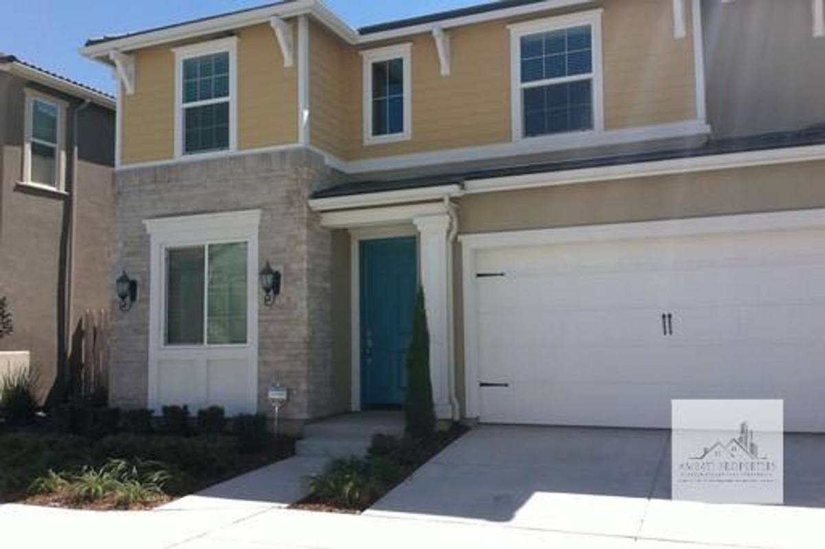 House for rent at 3512 Richmond Ave, Clovis, CA 93619