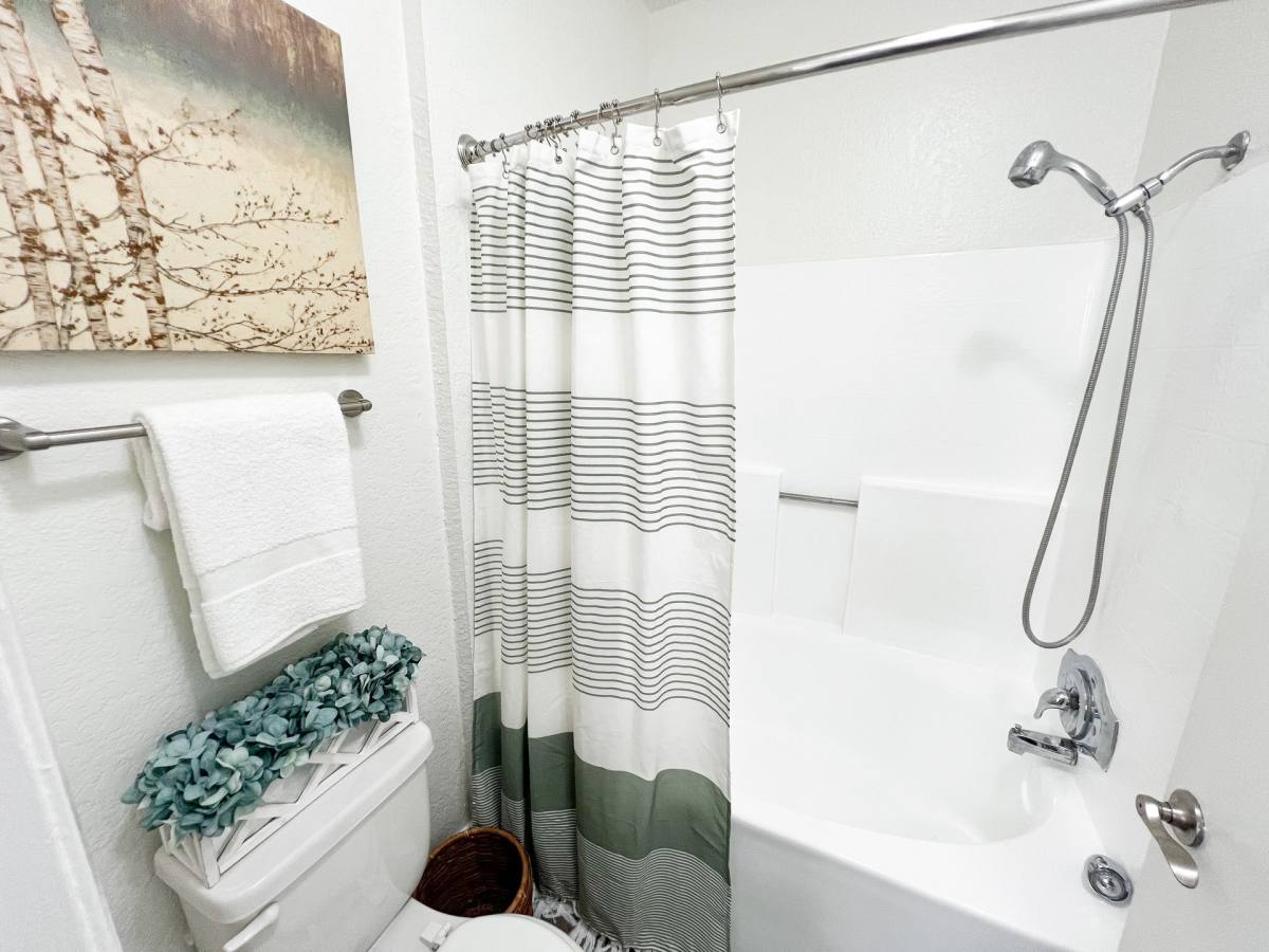 Apartment for rent at 8700 De Soto Ave, Canoga Park, CA 91304