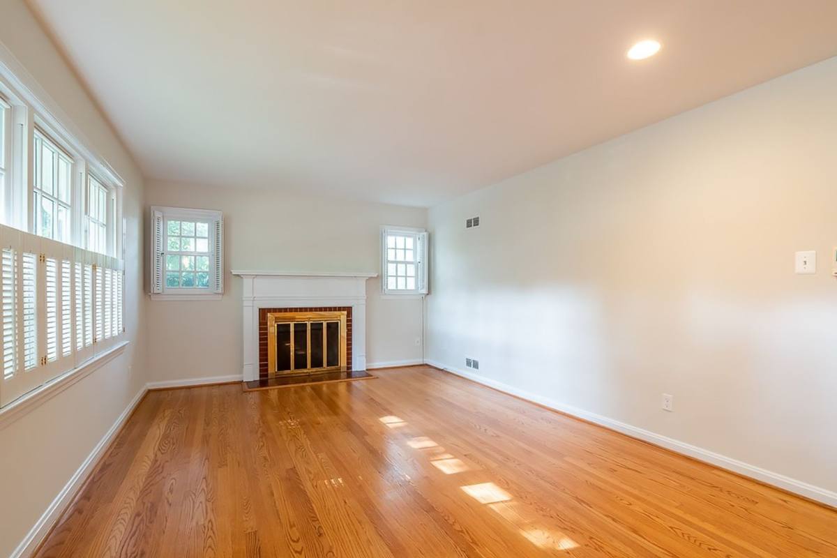 House for rent at 6400 Ruffin Rd, Chevy Chase, MD 20815
