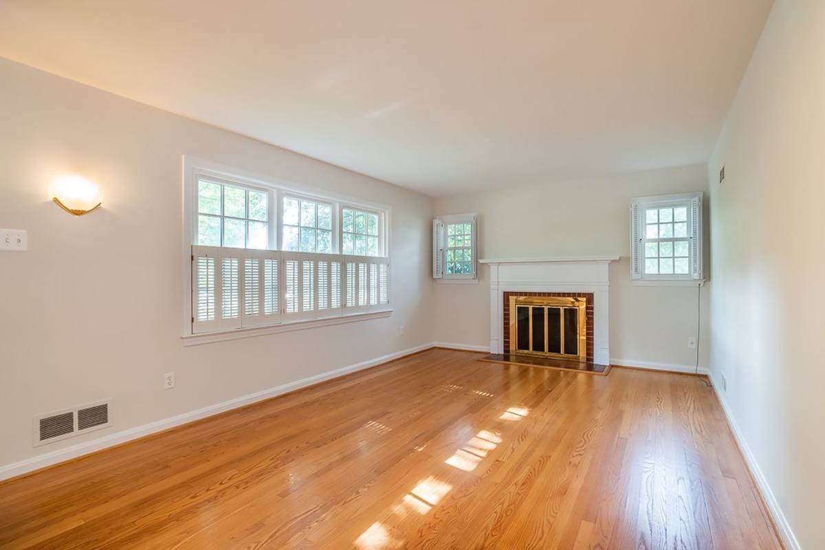 House for rent at 6400 Ruffin Rd, Chevy Chase, MD 20815
