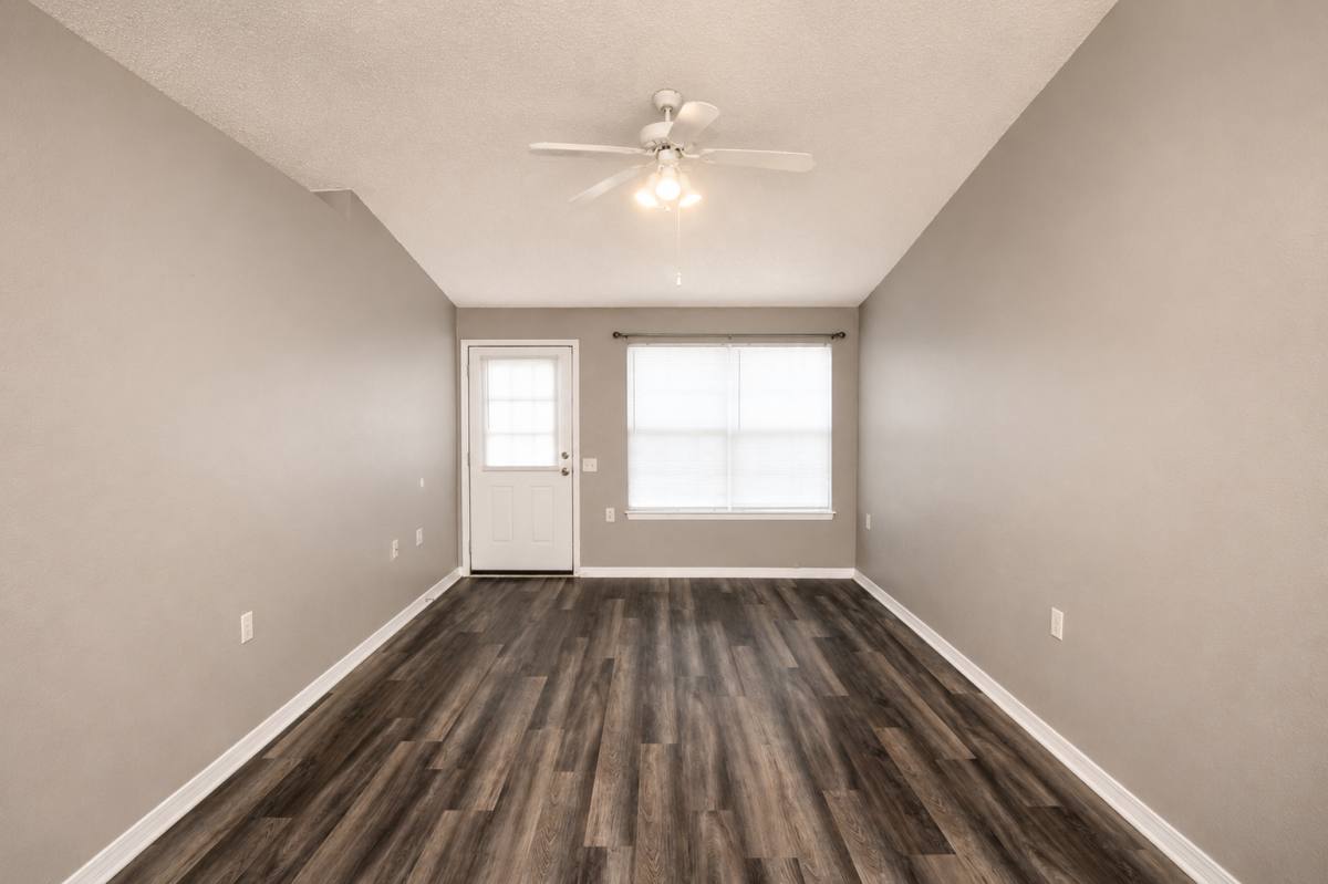 Townhouse for rent at 309 Loveland Circle, Pensacola, FL 32526